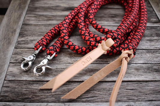 Red/Black Clip Split Reins (6ft)